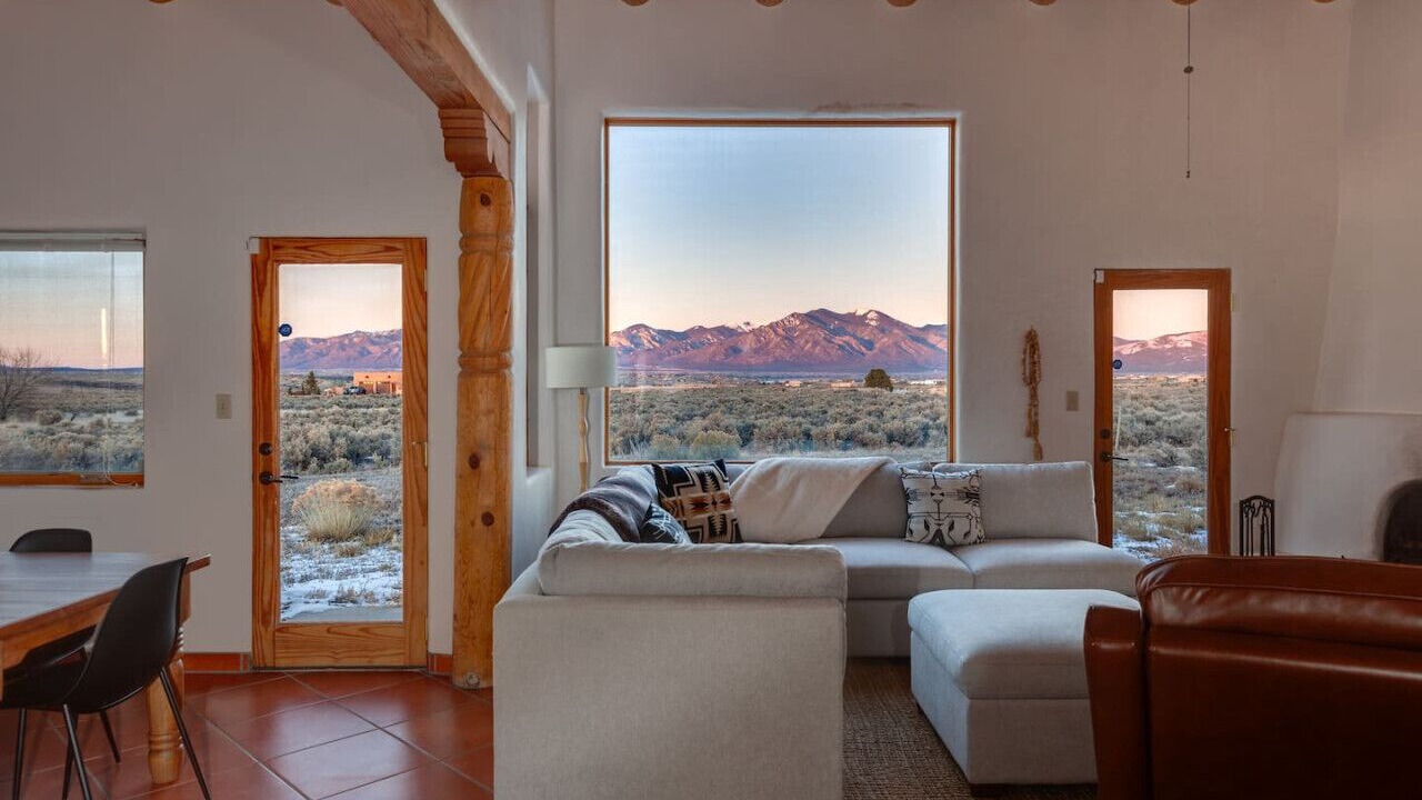 Photo of Livingroom in Taos