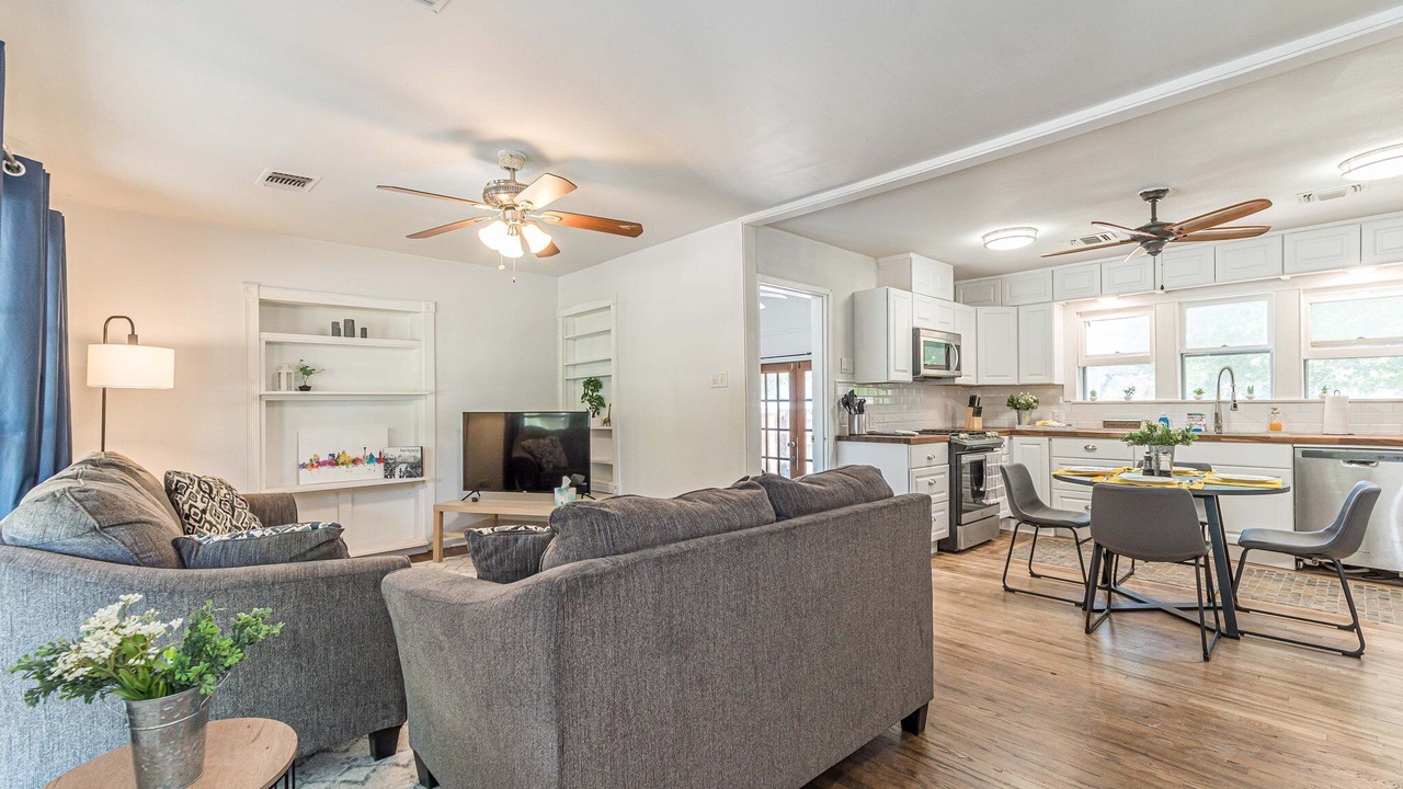 Photo of Livingroom in Schertz