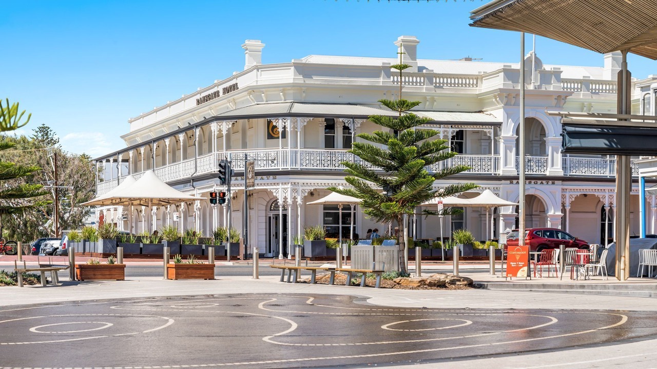 Photo of Others in Henley Beach