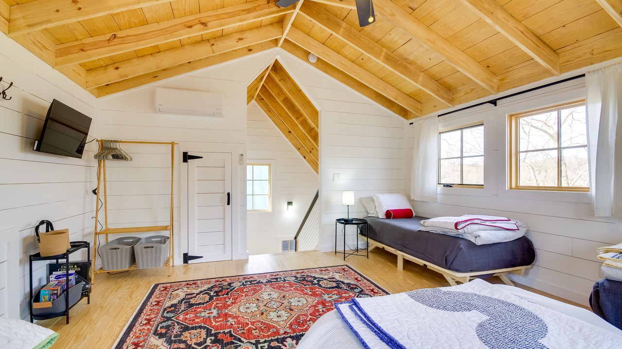 Photo of Bedroom in Cook Station