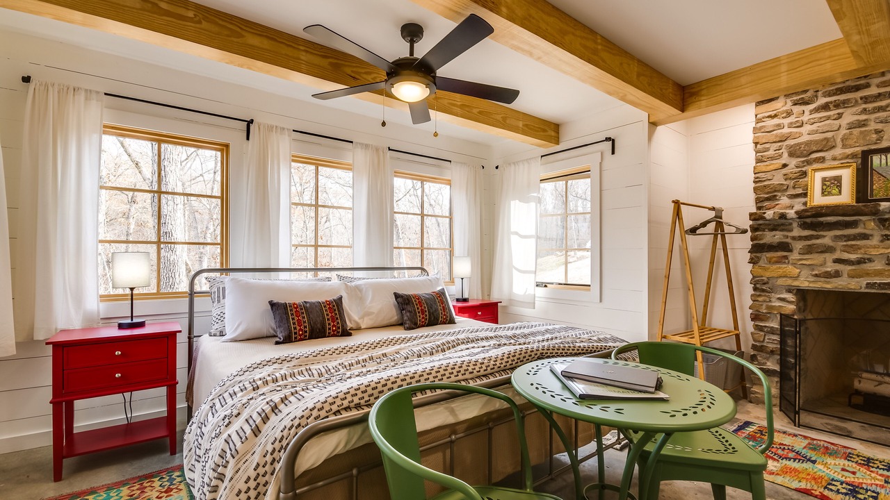 Photo of Bedroom in Cook Station