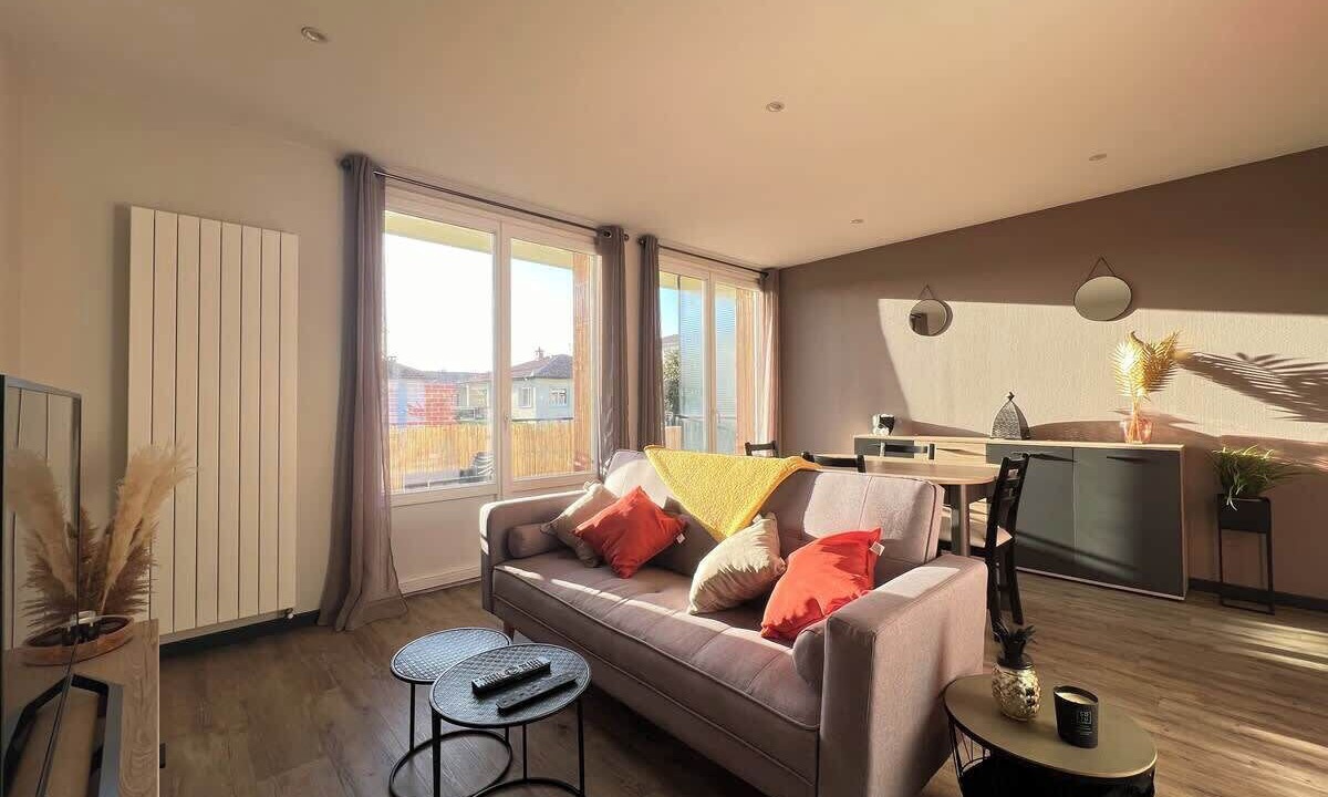 Photo of Livingroom in Trois Cocus - Borderouge - Croix-Daurade - Paleficat