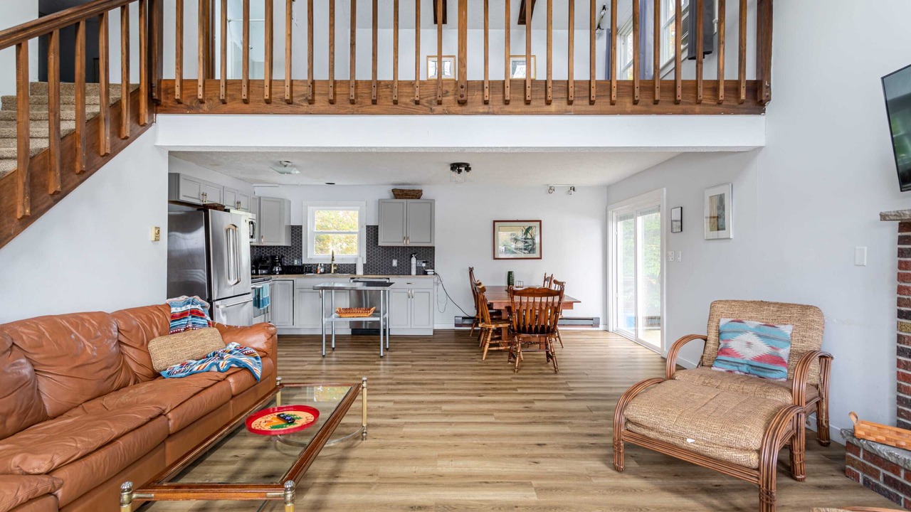 Photo of Livingroom in Tobyhanna
