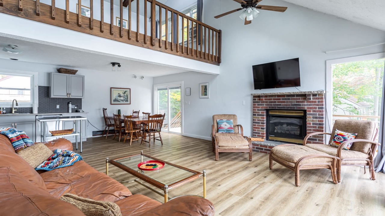 Photo of Livingroom in Tobyhanna