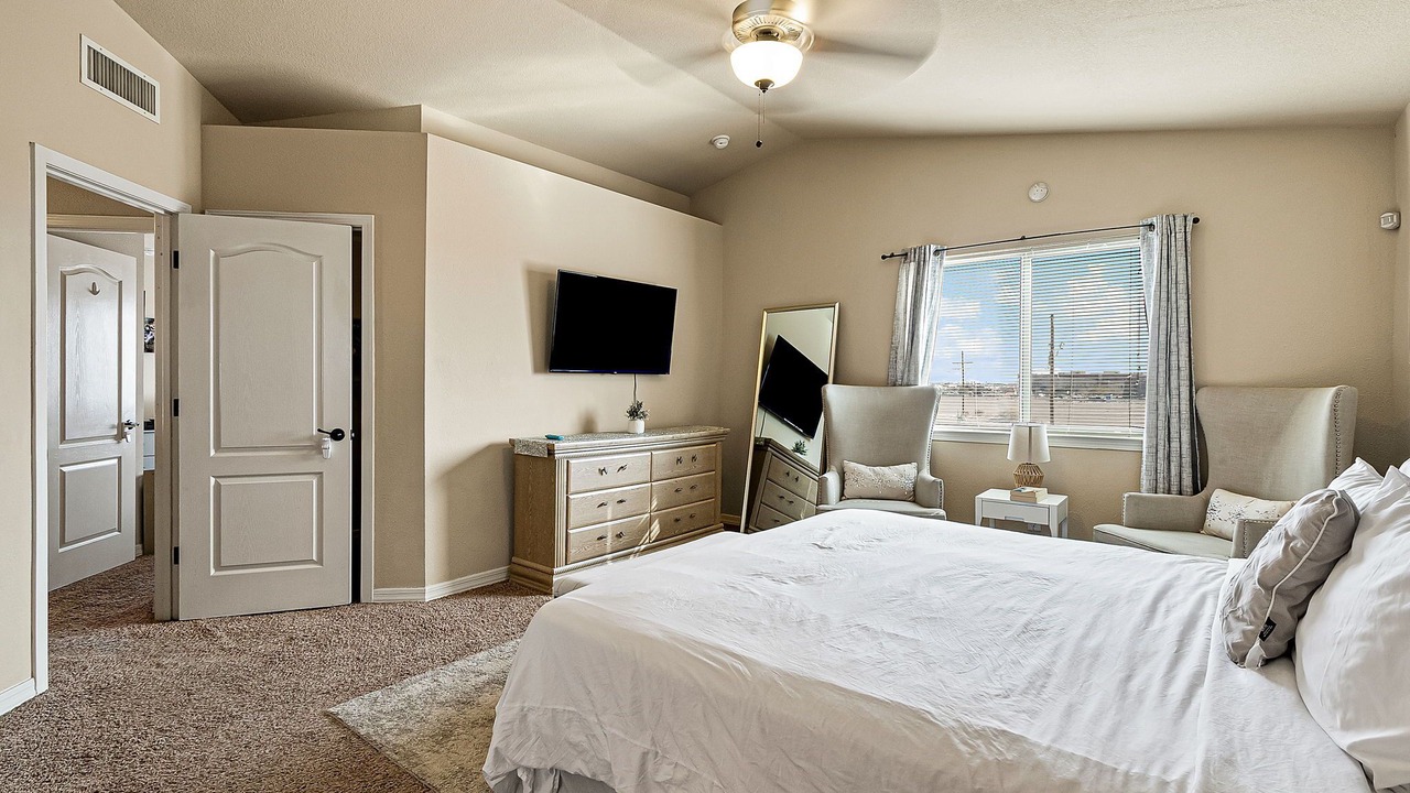 Photo of Bedroom in Biggs Field