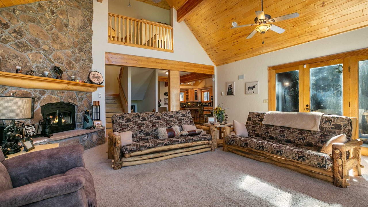 Photo of Livingroom in Angel Fire