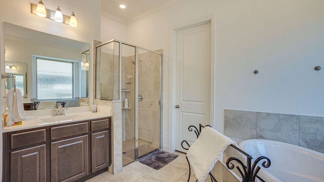 Photo of Bathroom in Porter