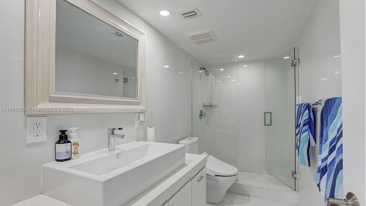Photo of Bathroom in Eastern Shores