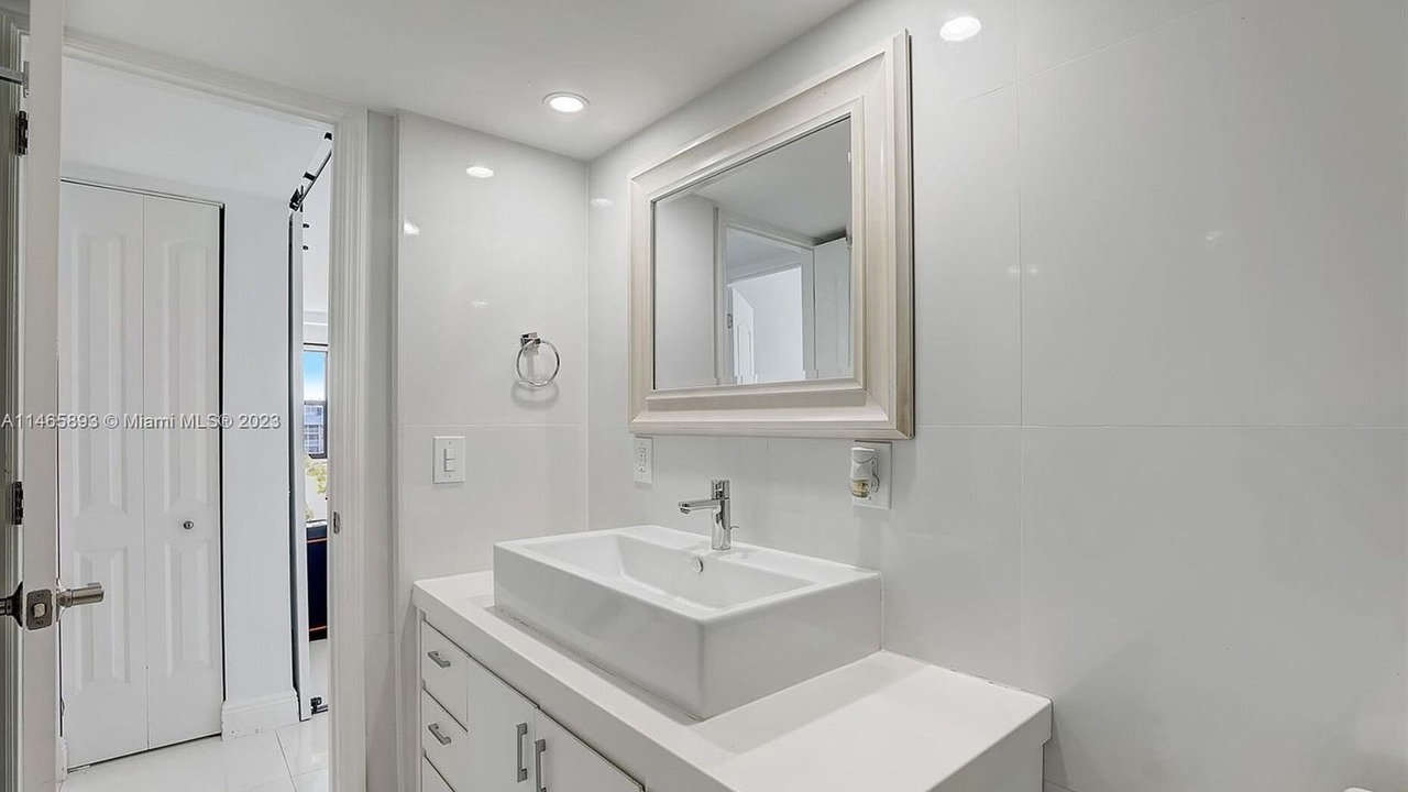 Photo of Bathroom in Eastern Shores
