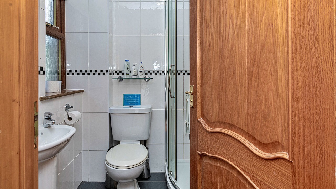 Photo of Bathroom in Glandyfi