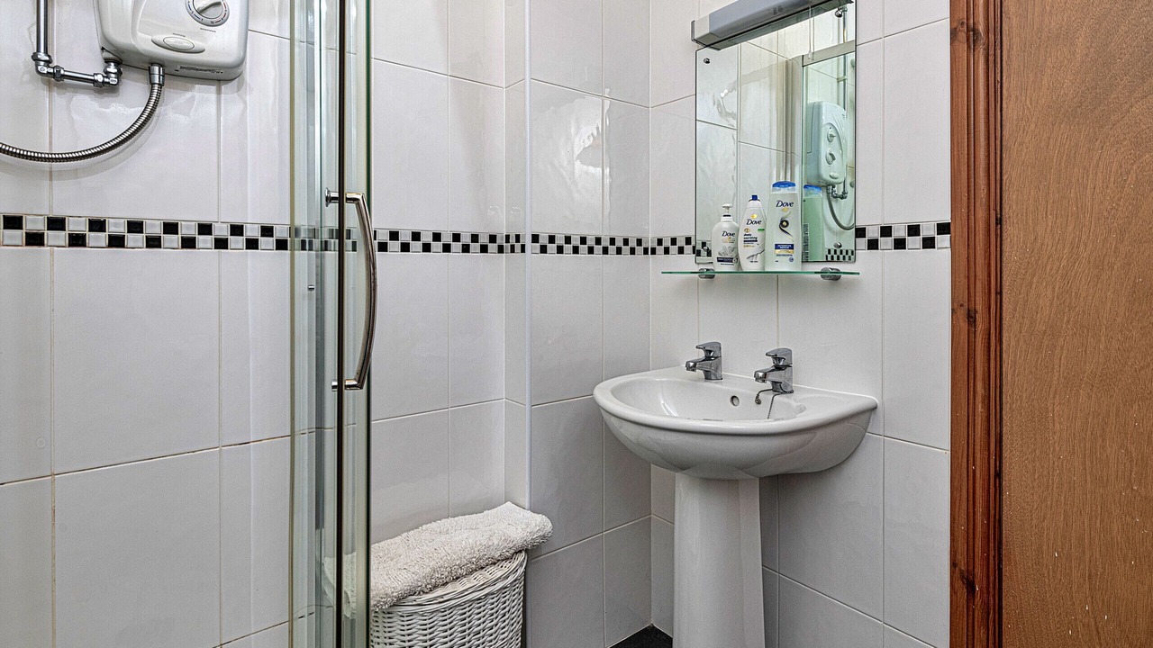 Photo of Bathroom in Glandyfi