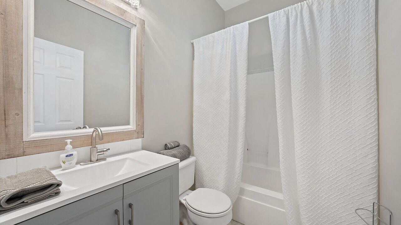 Photo of Bathroom in Miramar Beach