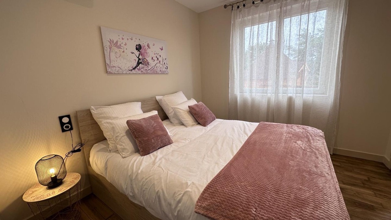 Photo of Bedroom in Saint-Leon