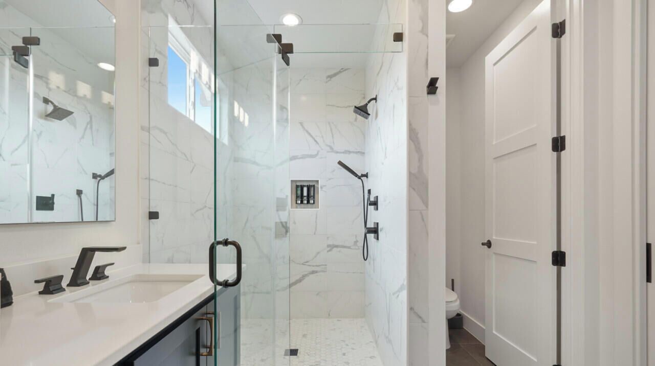 Photo of Bathroom in Dawson