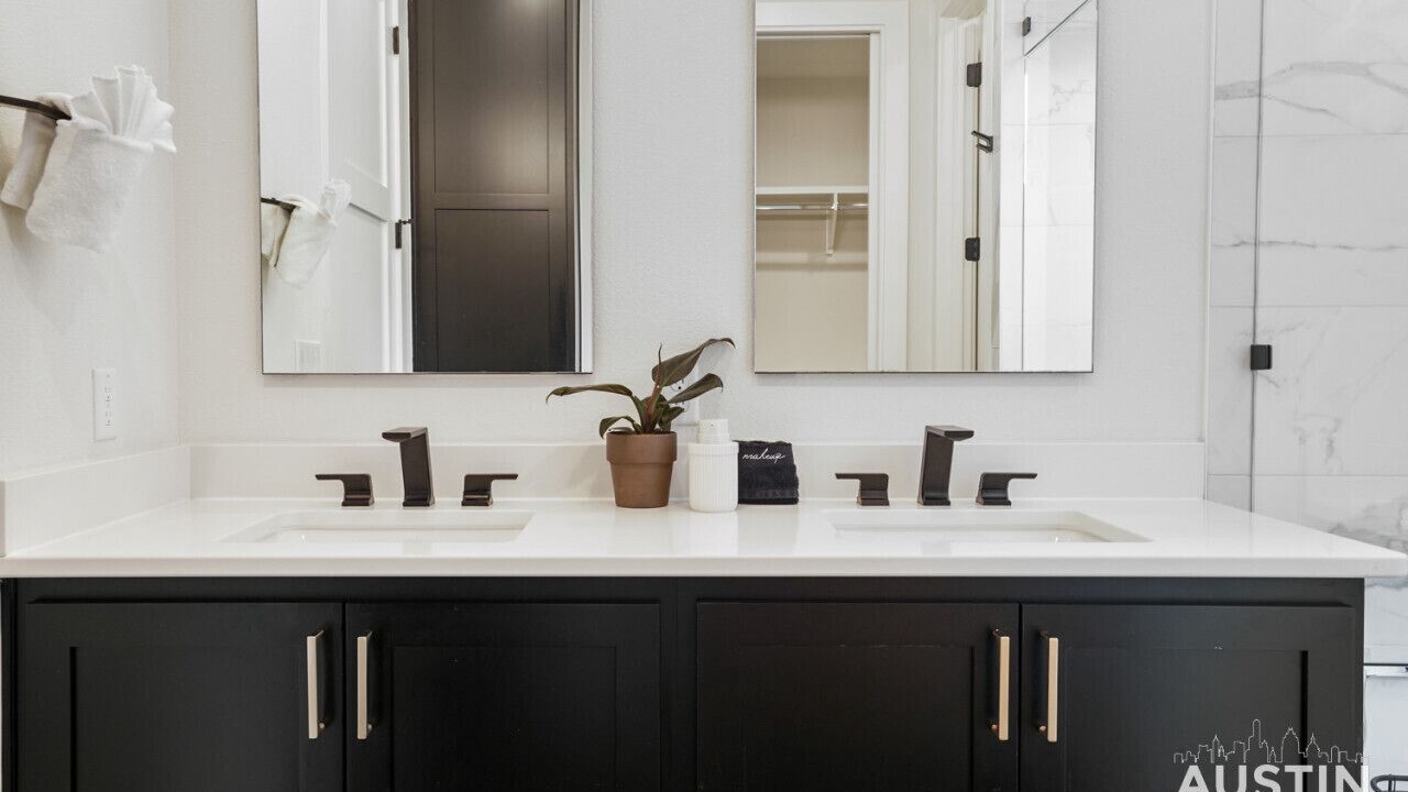 Photo of Bathroom in Dawson