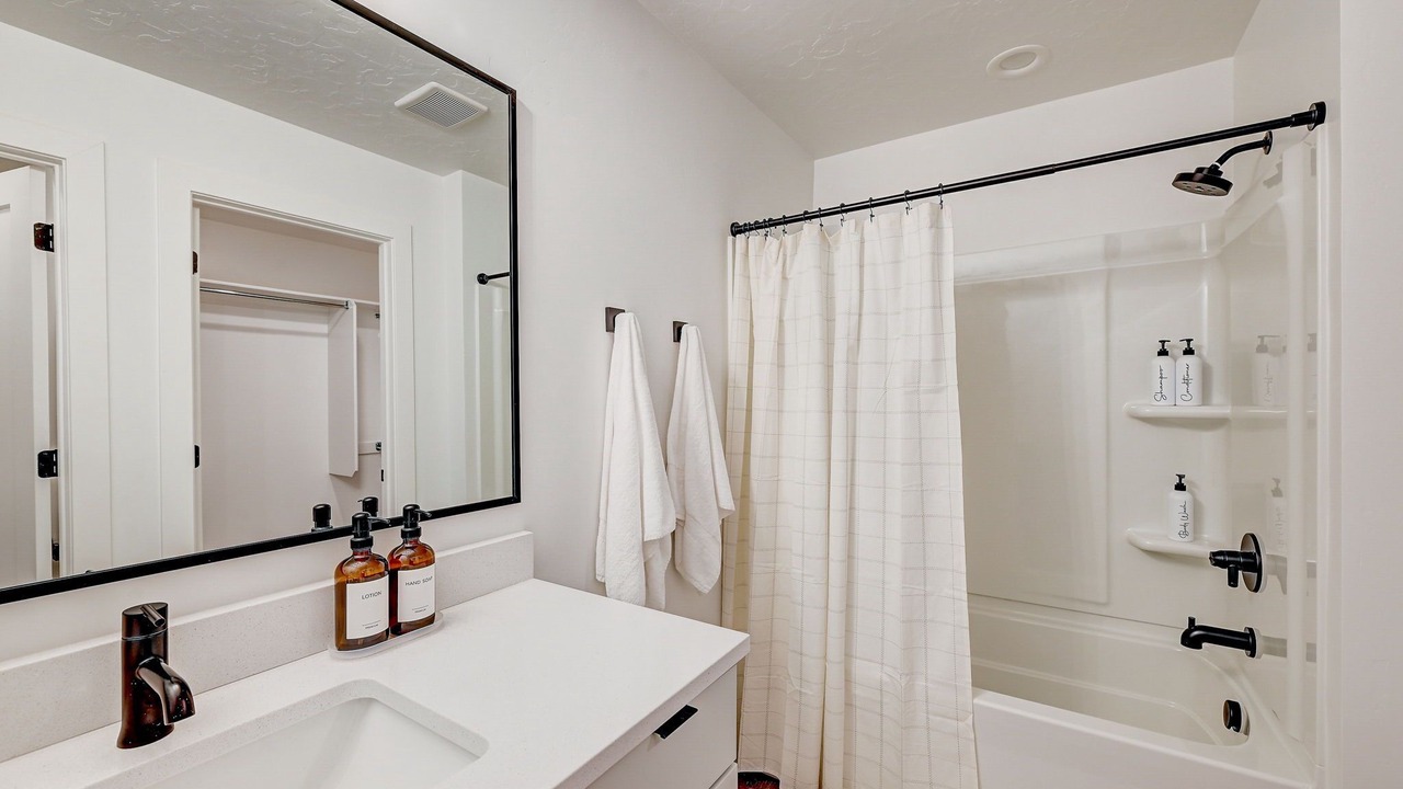 Photo of Bathroom in Mountain Green