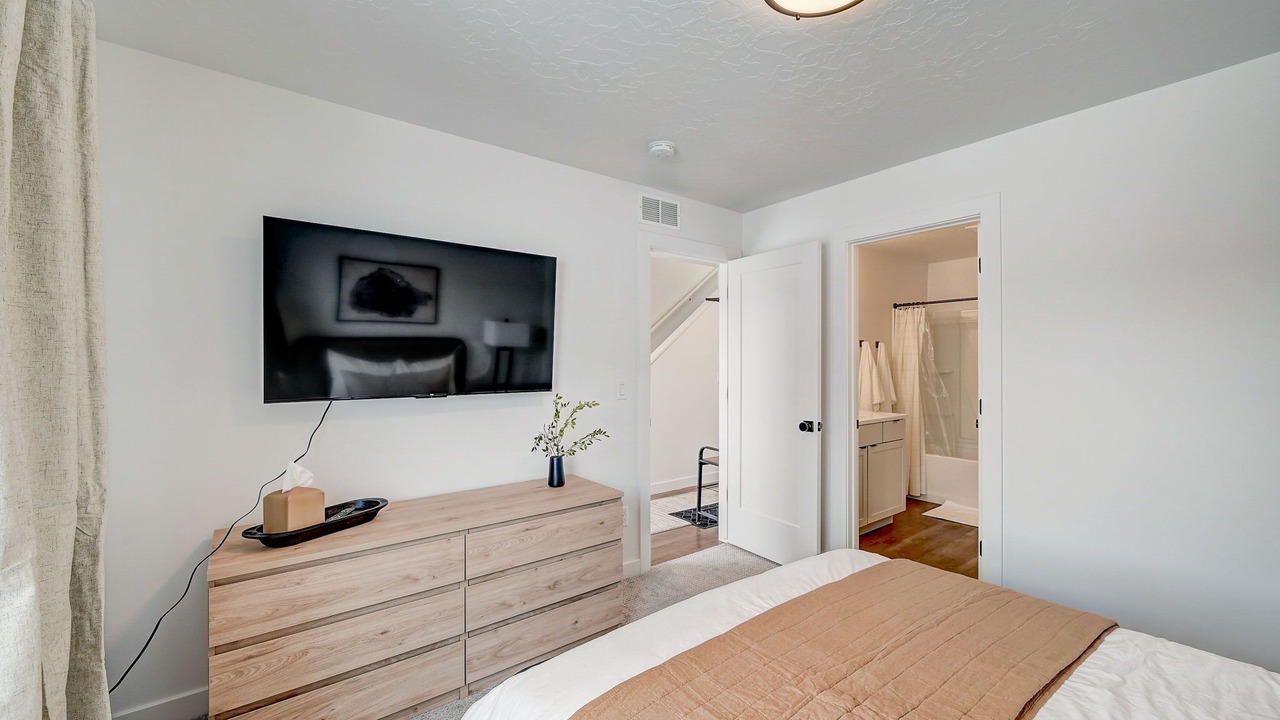Photo of Bedroom in Mountain Green