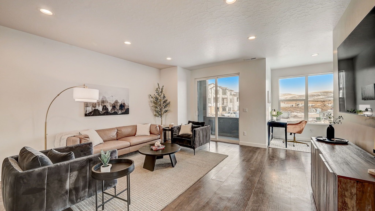 Photo of Livingroom in Mountain Green