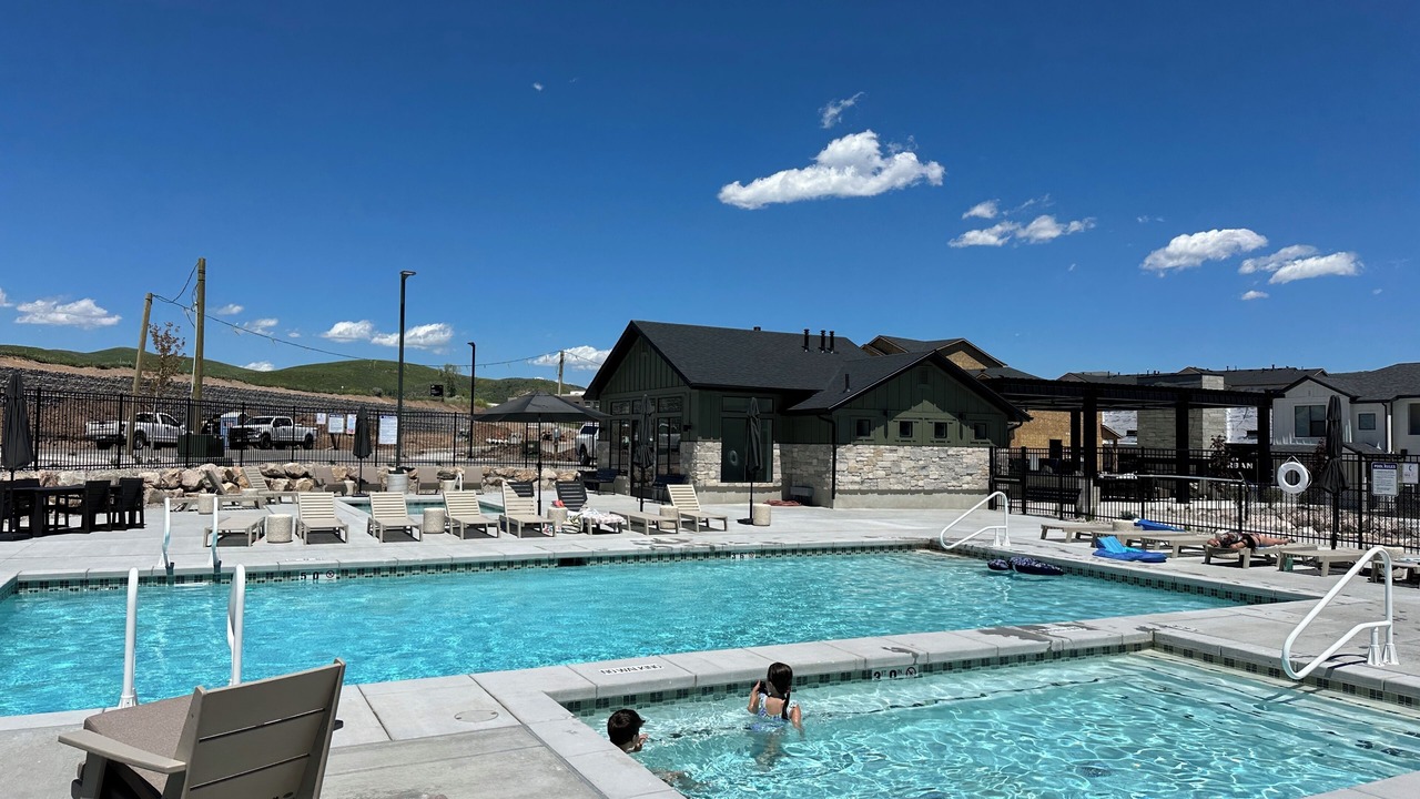 Photo of Outdoor in Mountain Green
