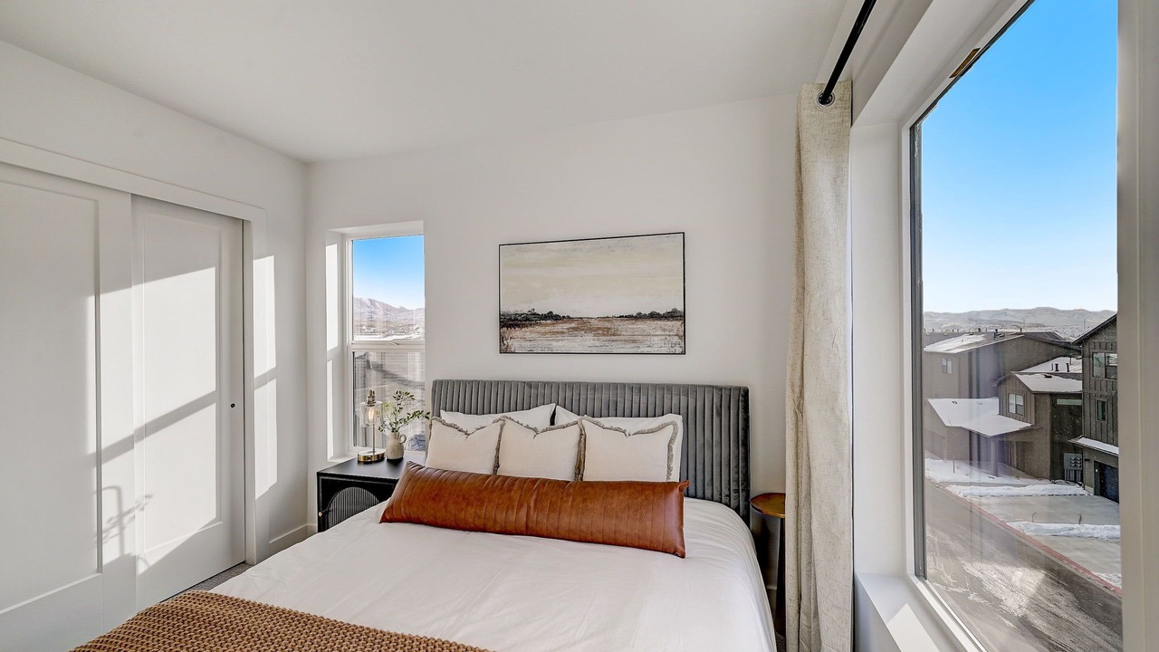 Photo of Bedroom in Mountain Green