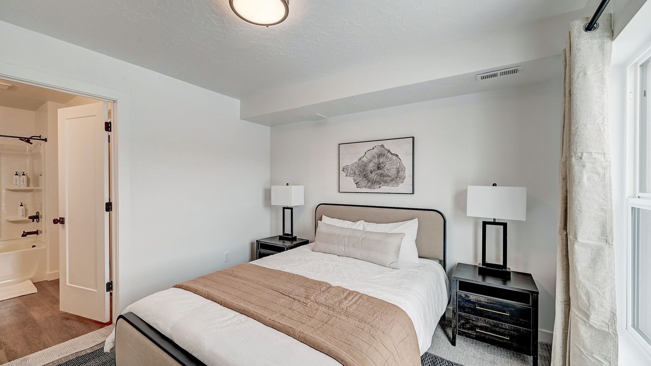 Photo of Bedroom in Mountain Green