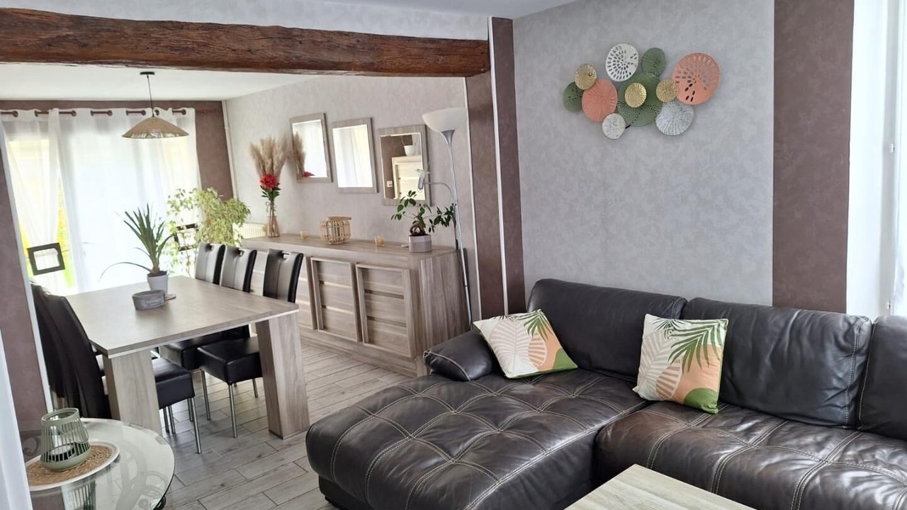 Photo of Livingroom in Draize