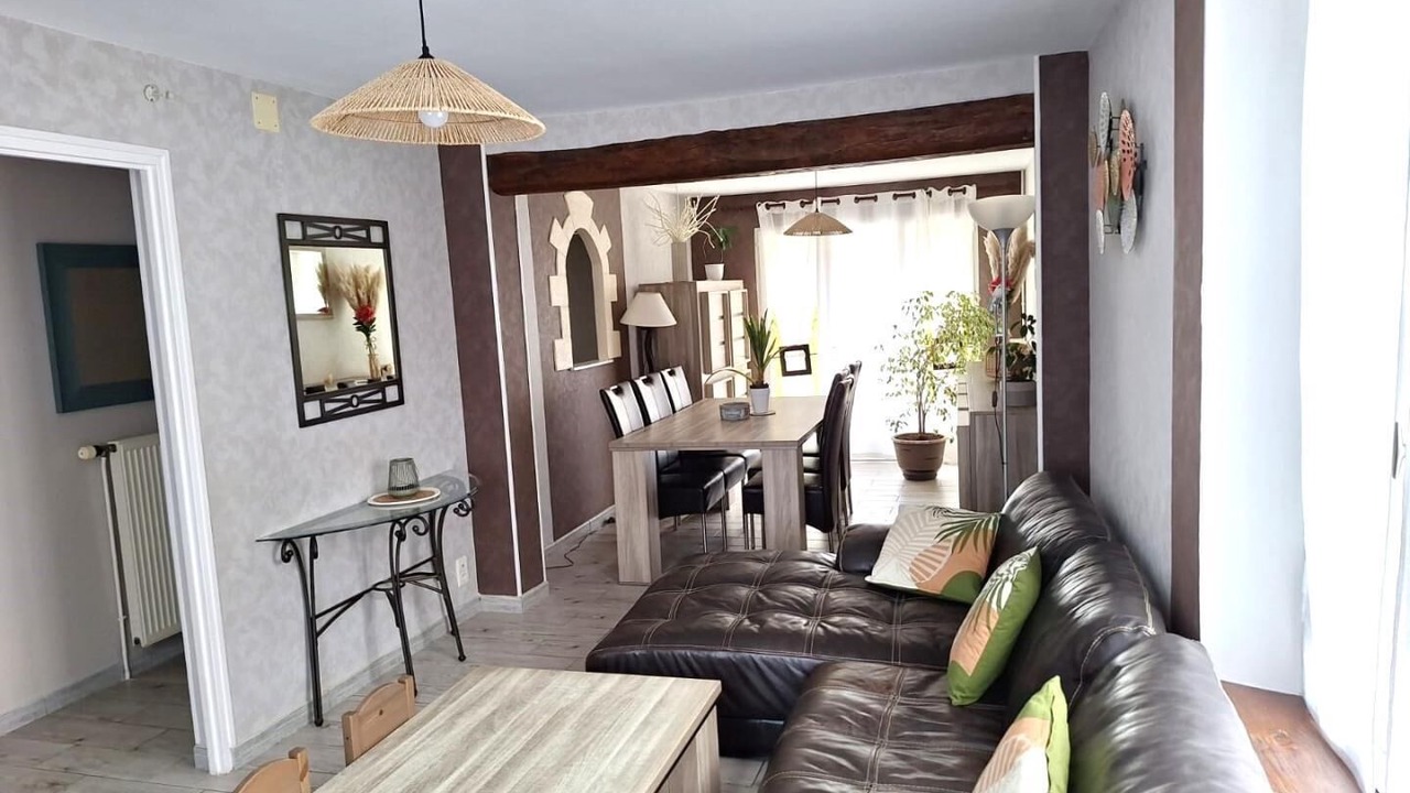 Photo of Livingroom in Draize