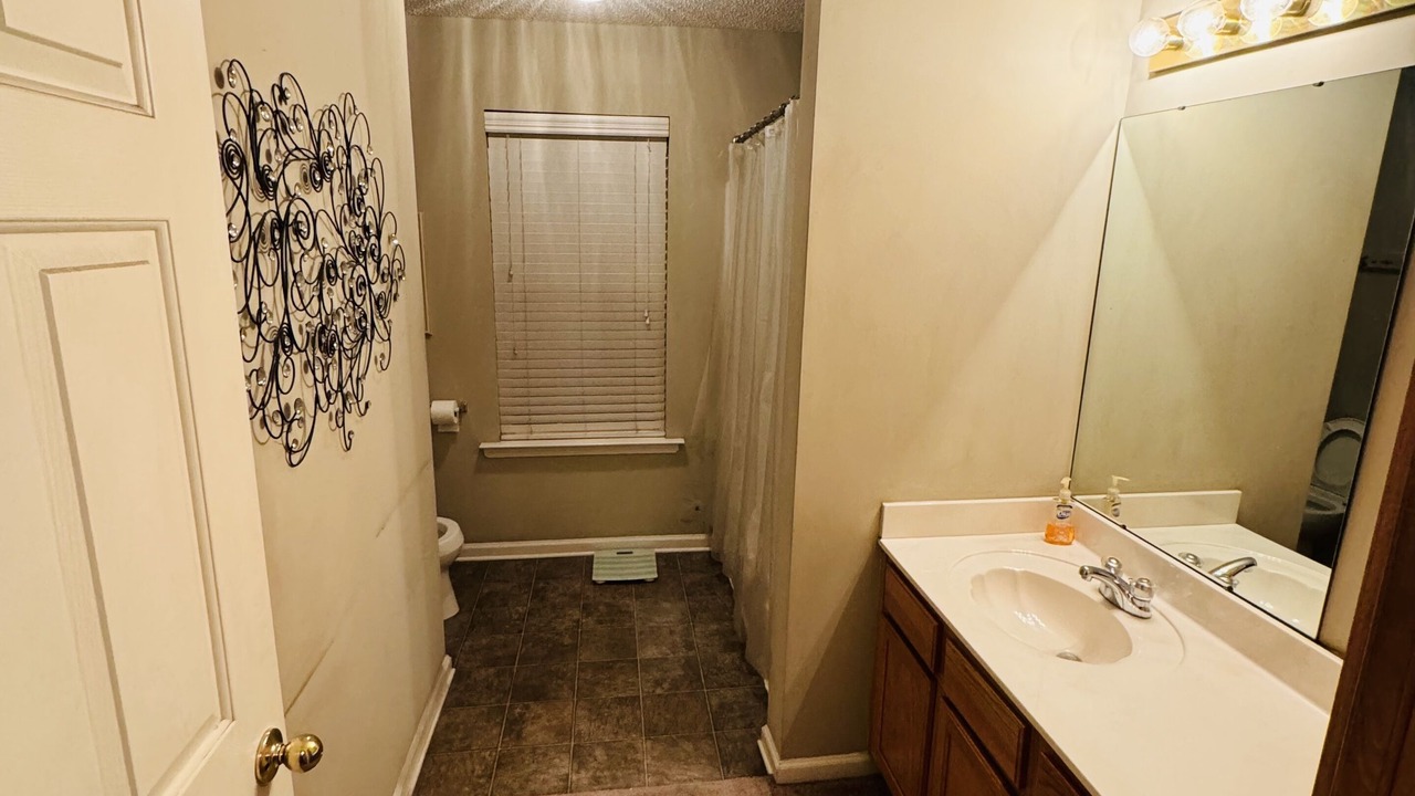 Photo of Bathroom in Uptown