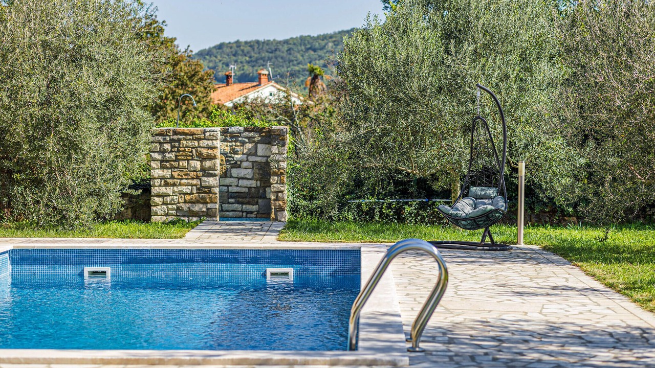 Photo of Outdoor in Karojba