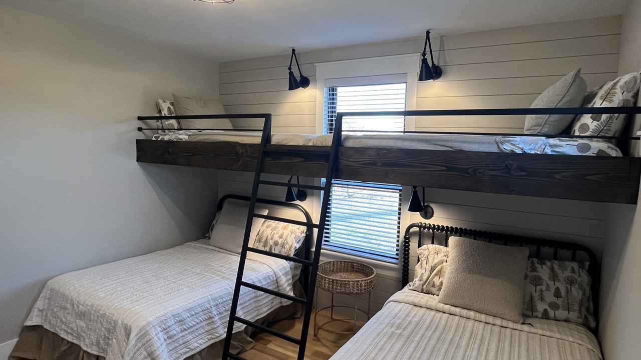 Photo of Bedroom in Marshall County