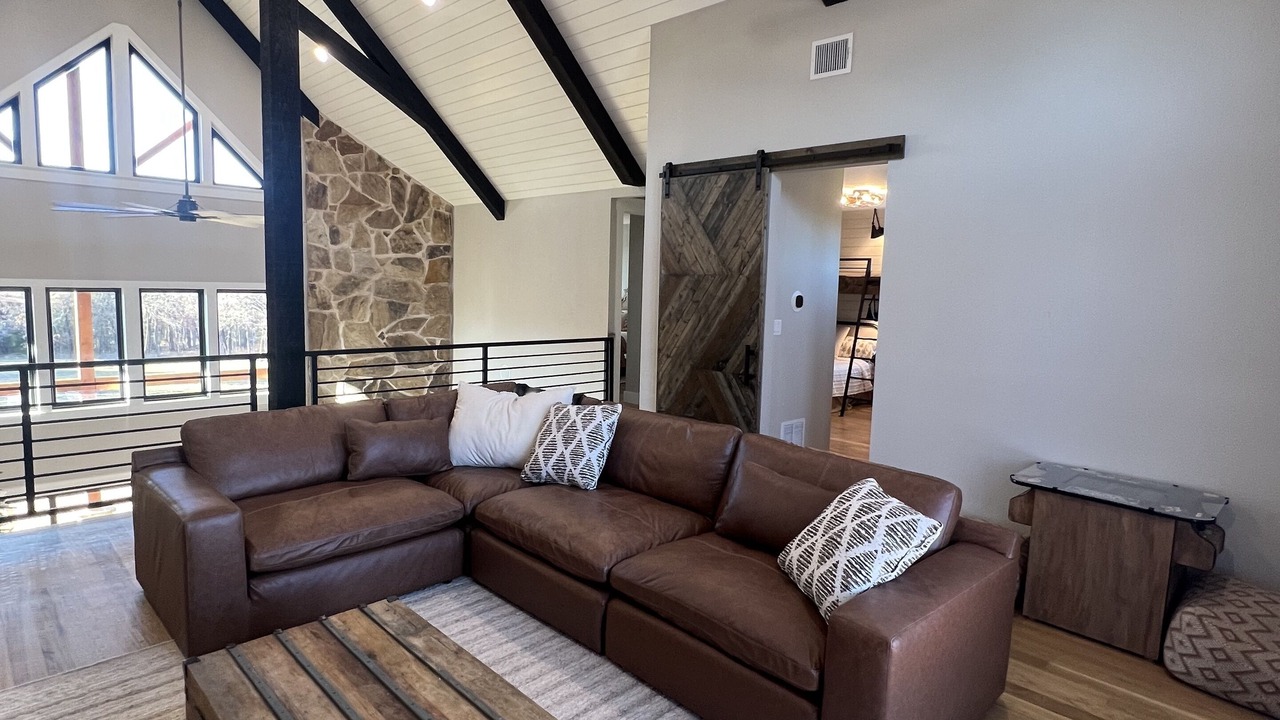 Photo of Livingroom in Marshall County