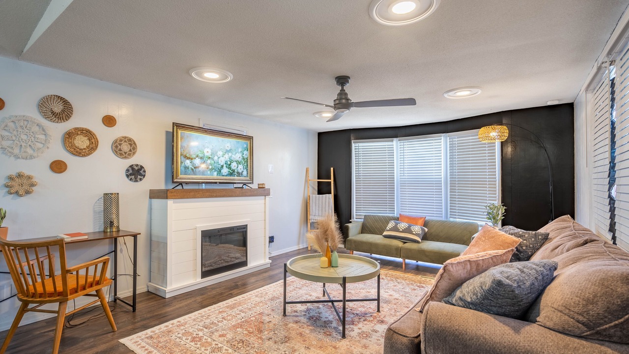Photo of Livingroom in West Odessa