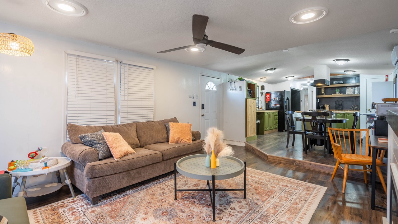 Photo of Livingroom in West Odessa