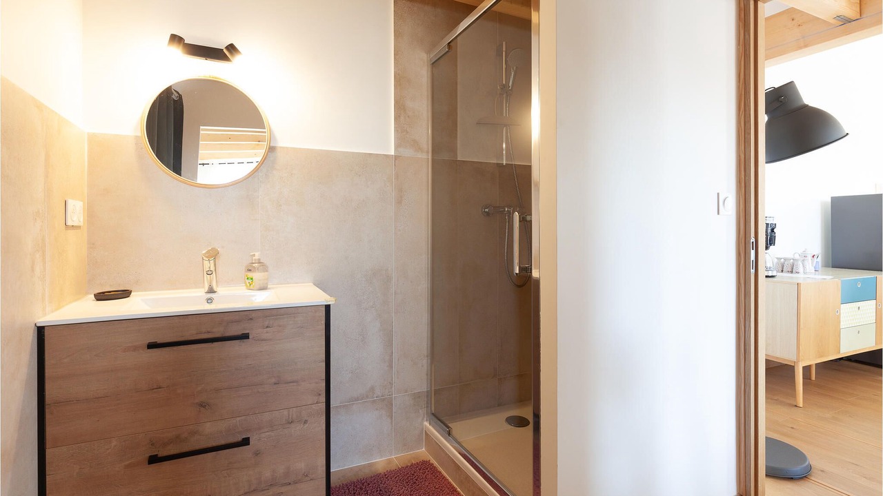 Photo of Bathroom in Eyragues