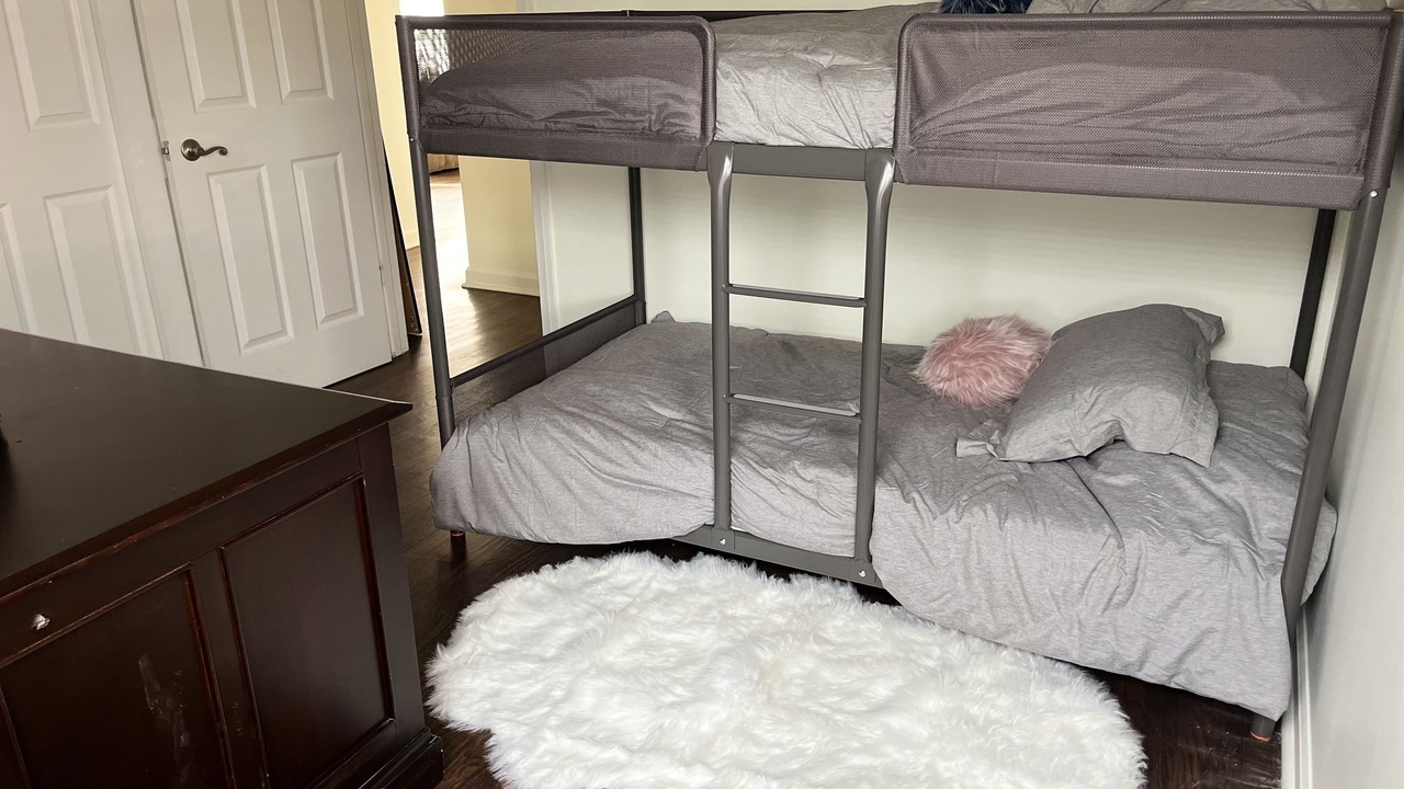 Photo of Bedroom in Elmhurst