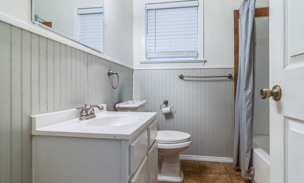 Photo of Bathroom in Freetown - Port Rico