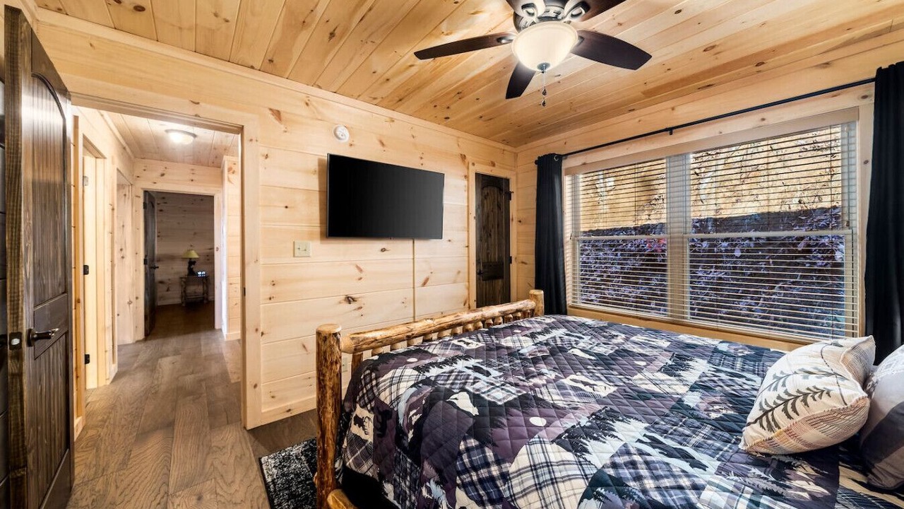 Photo of Bedroom in Maggie Valley
