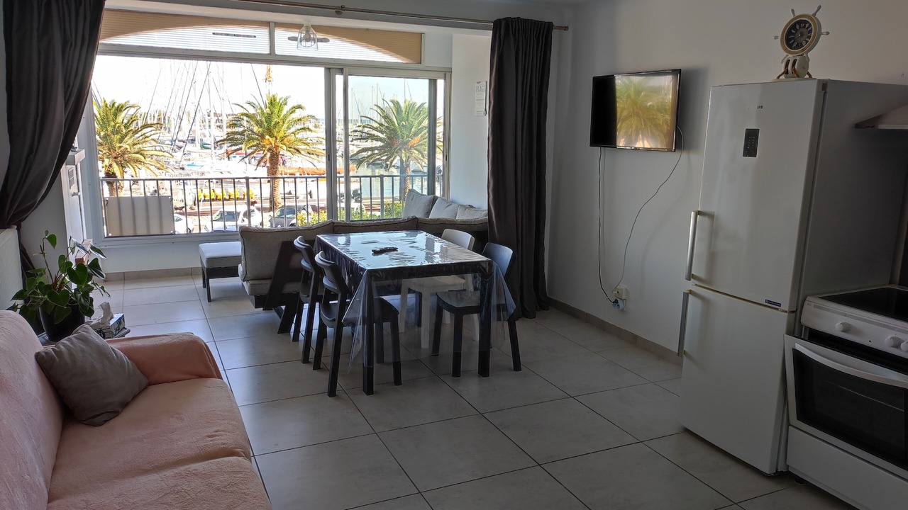 Photo of Livingroom in Le Port