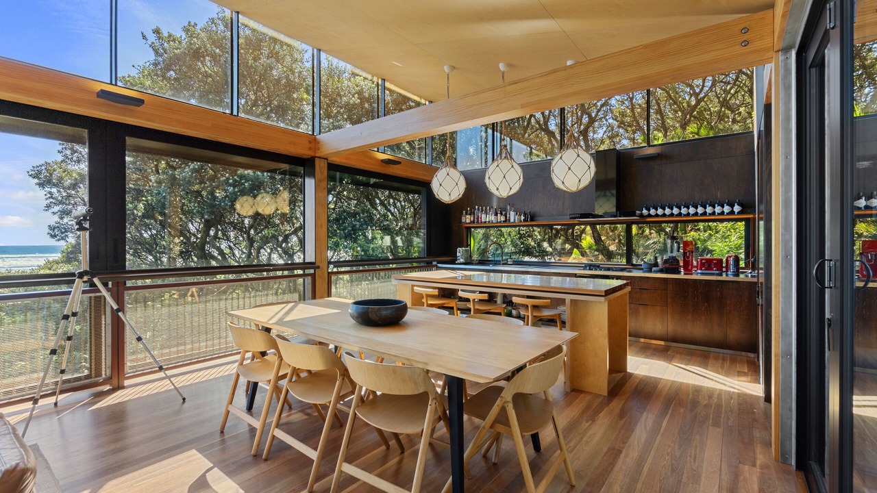 Photo of Others in Piha