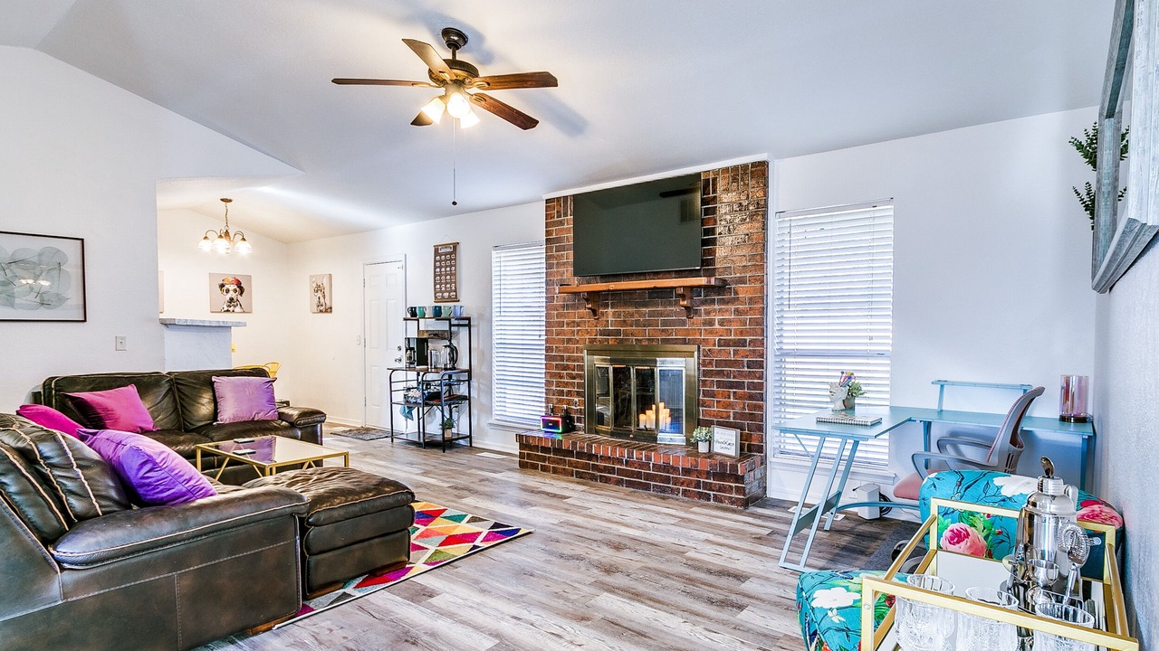 Photo of Livingroom in Moore