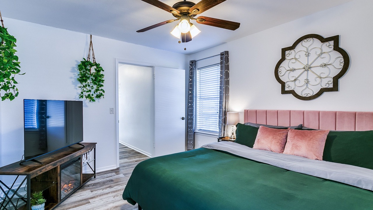 Photo of Bedroom in Moore