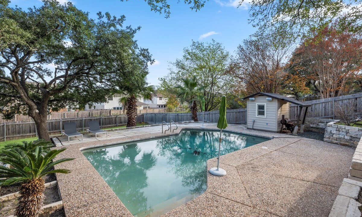 Photo of Outdoor in West Oak Hill