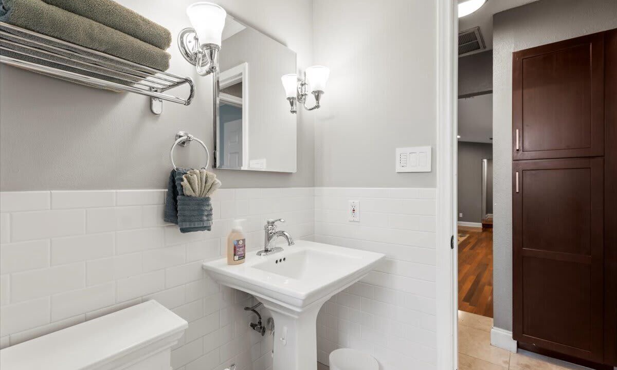 Photo of Bathroom in West Oak Hill