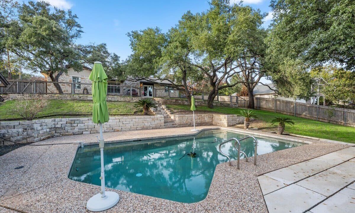 Photo of Outdoor in West Oak Hill