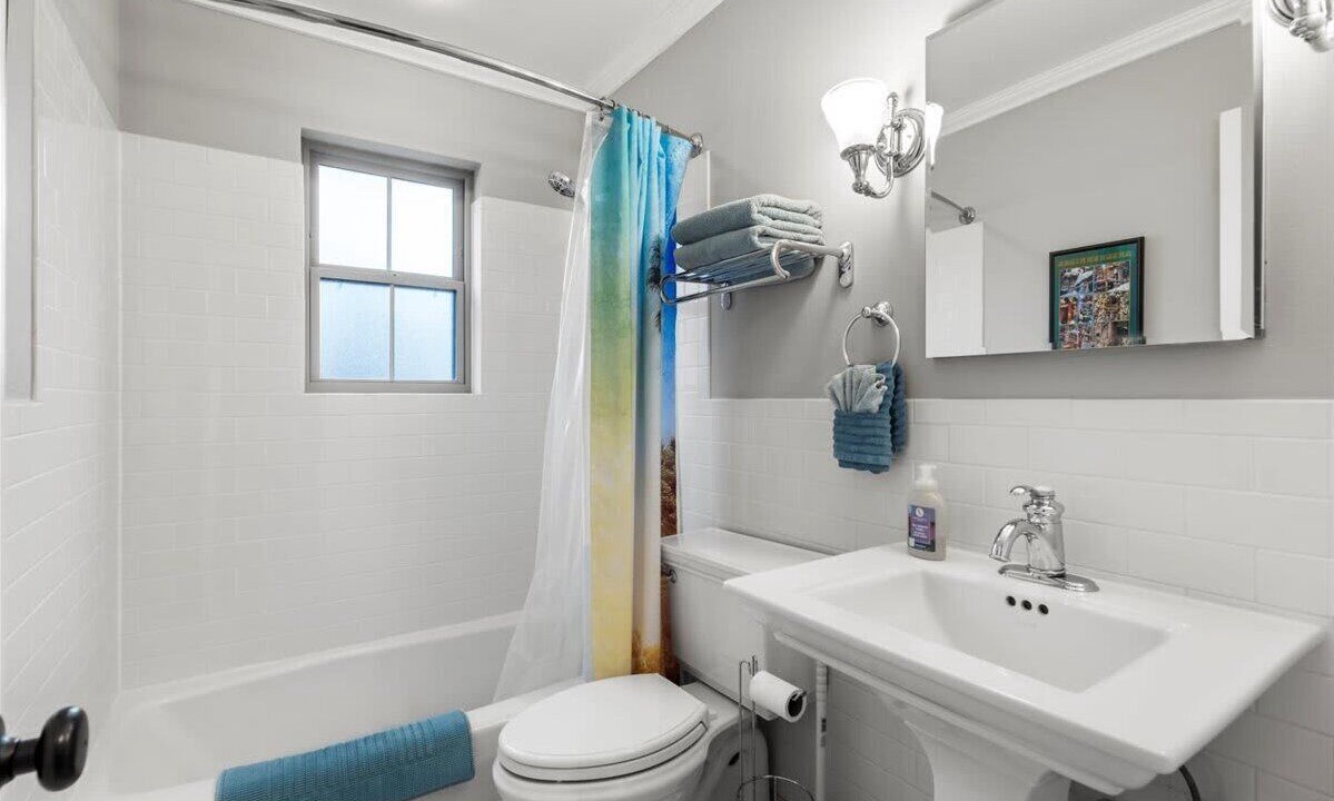 Photo of Bathroom in West Oak Hill