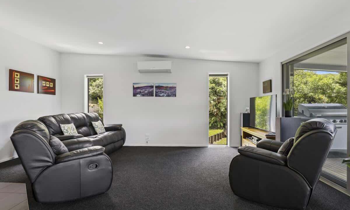 Photo of Livingroom in Lake Tarawera