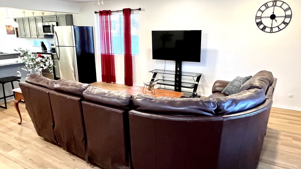 Photo of Livingroom in Paradise Hills Civic