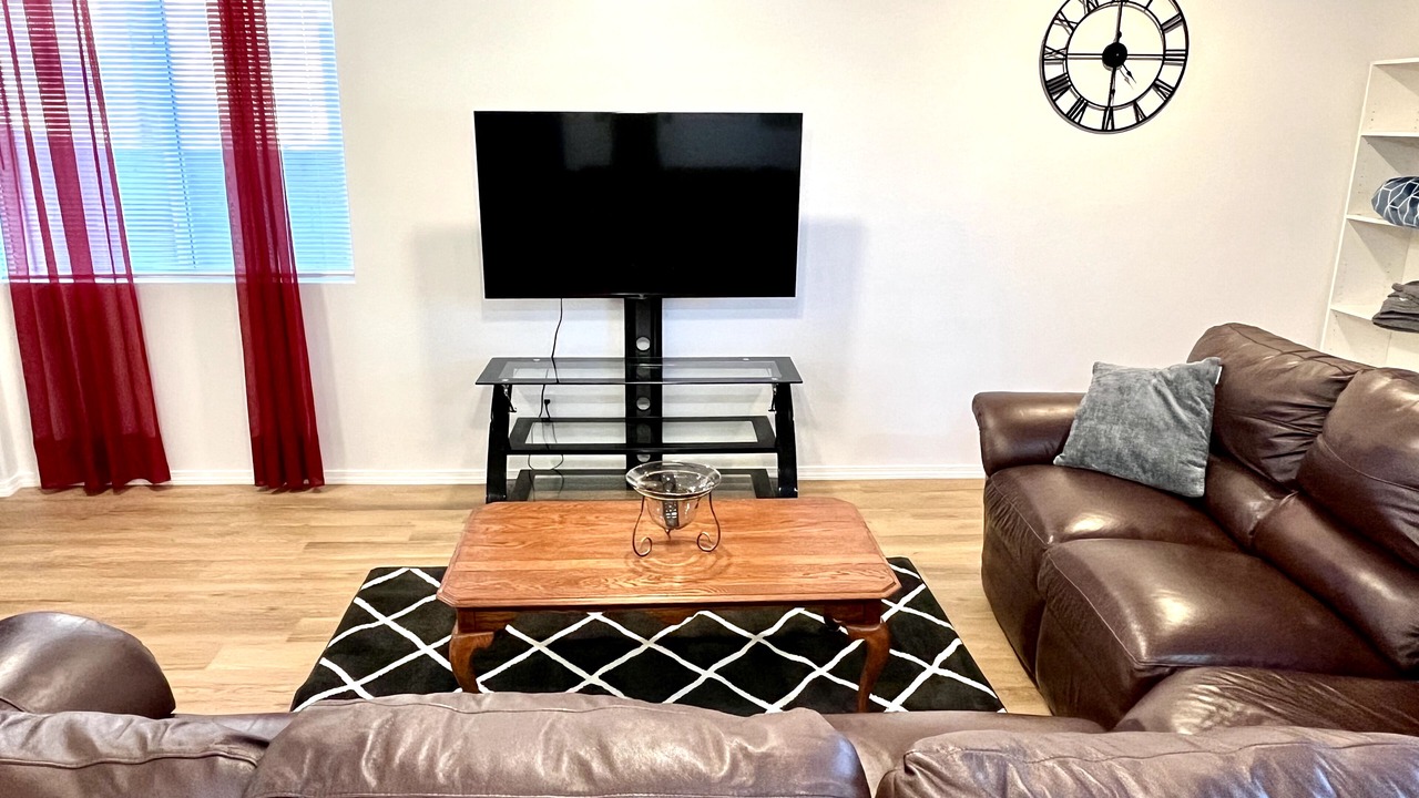 Photo of Livingroom in Paradise Hills Civic