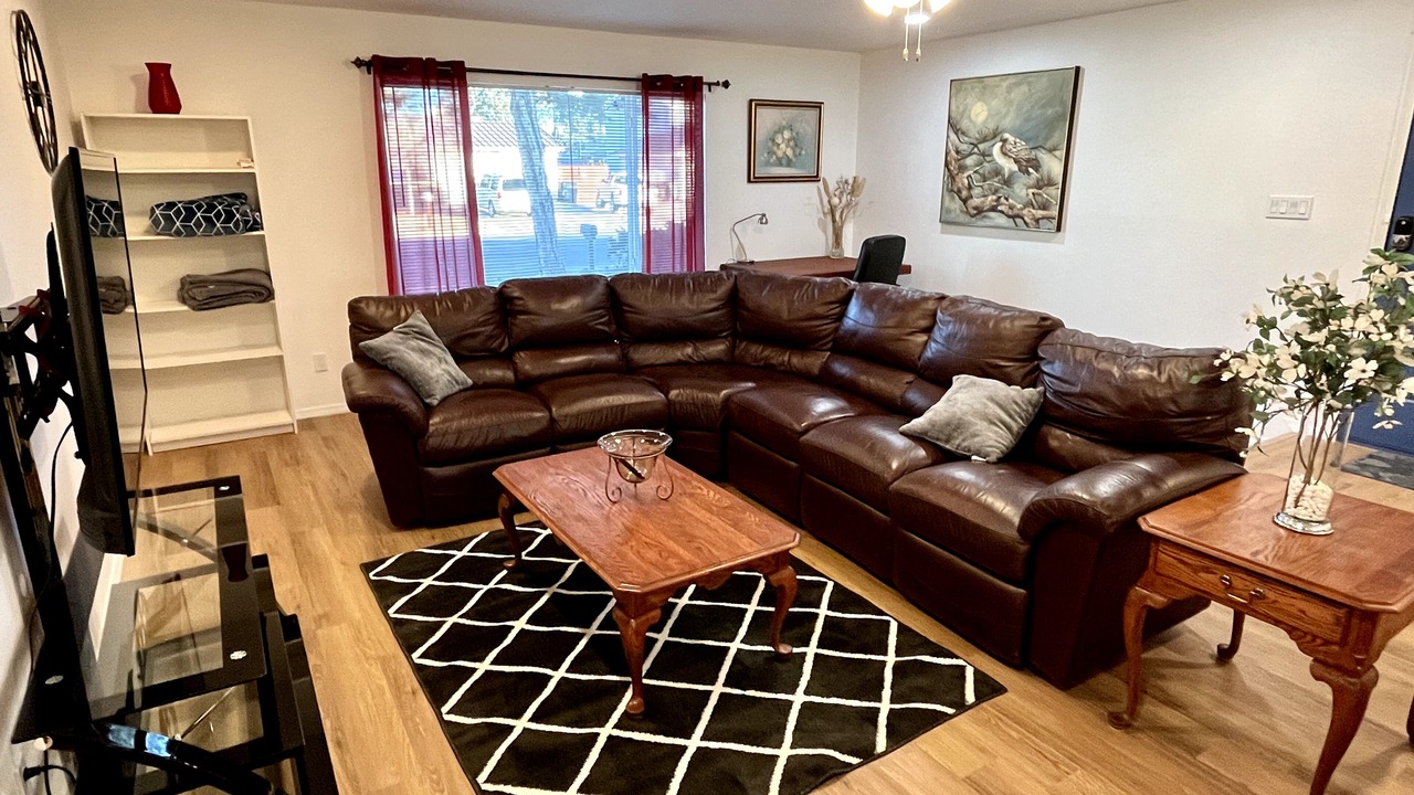Photo of Livingroom in Paradise Hills Civic
