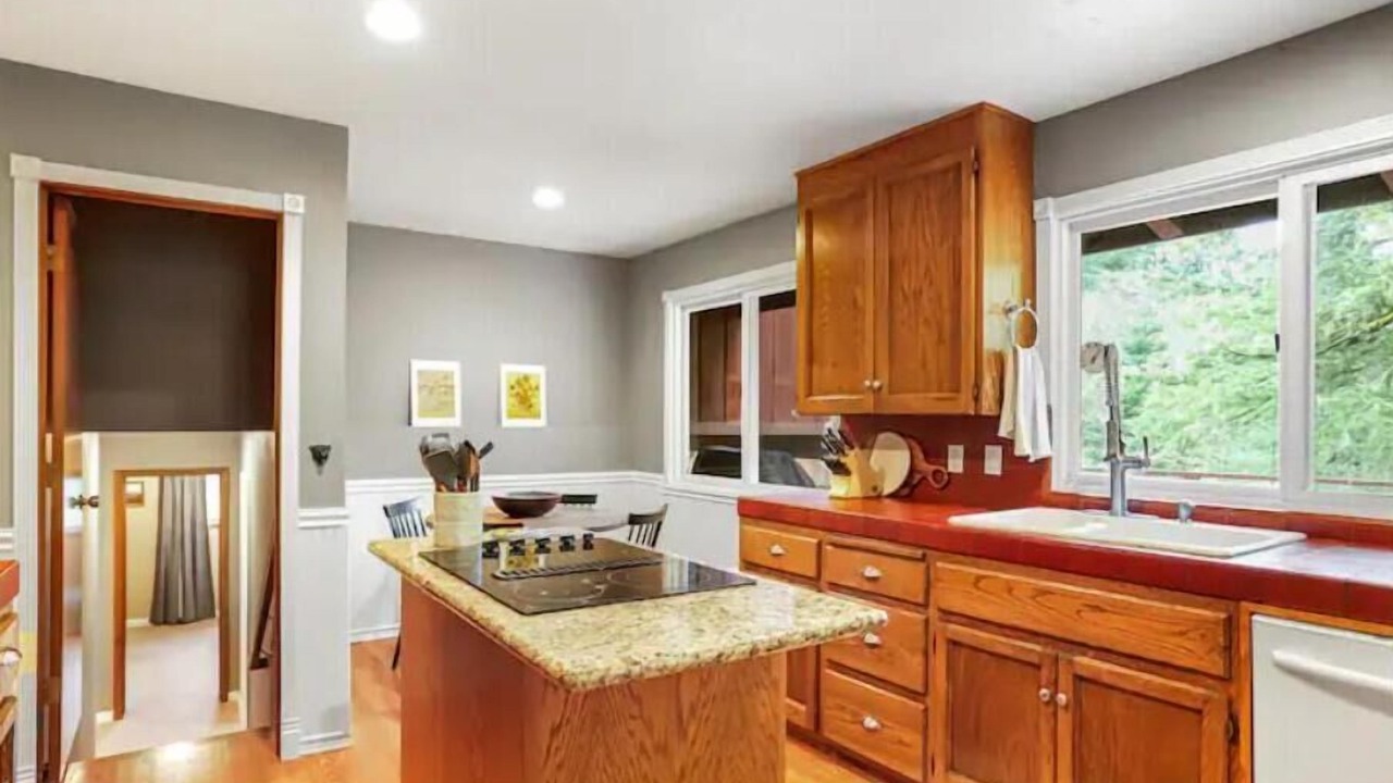 Photo of Kitchen in Sandy